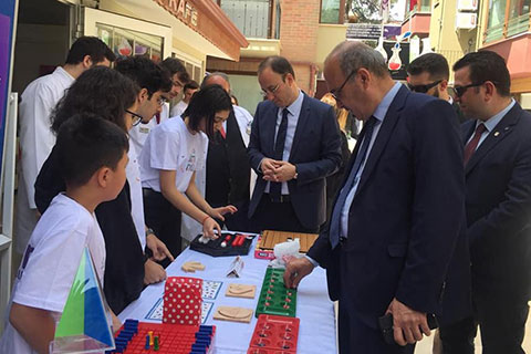Uğur Okulları’nda geleceğin mucitleri eserlerini sergiledi