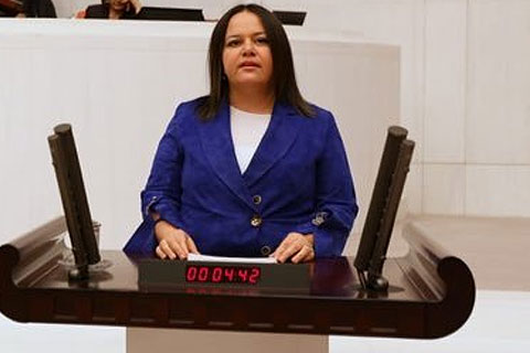 Ök: “Esat Amcamızı kaybetmenin üzüntüsünü yaşıyoruz”