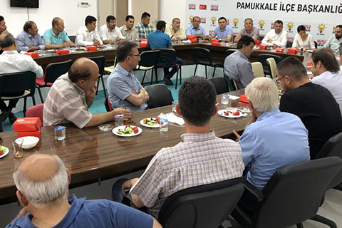 Başkan Gökbel, mahalle başkanlarıyla toplandı
