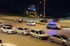 Yolun karşısına geçerken otomobil çarptı