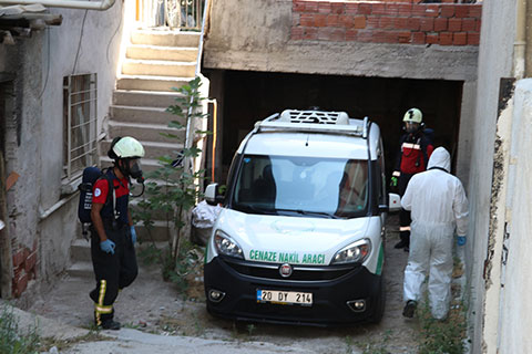 Dokuzkavaklar’da bir kişi evinde ölü bulundu