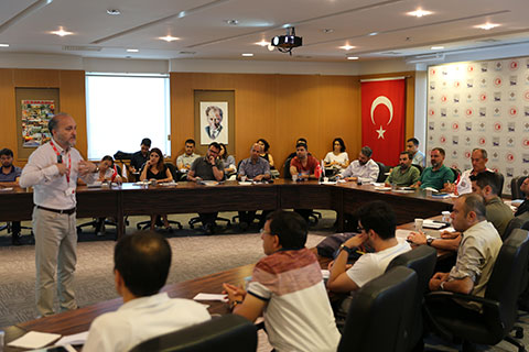Finansal verileri yorumlamayı öğrendiler