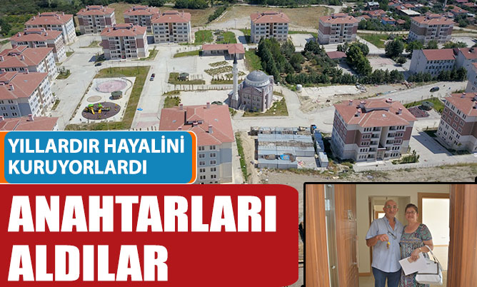 Sarayköy’de TOKİ konutlarının anahtarını aldılar