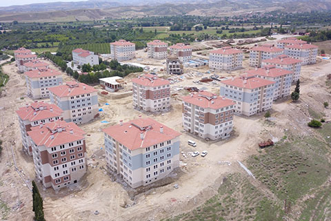 Sarayköy TOKİ Konutları’nda anahtarlar dağıtılıyor