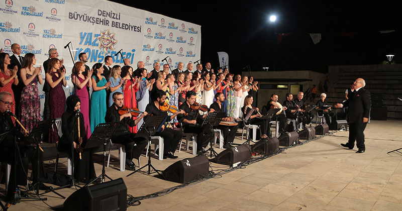 Ertelenen konserler Adalet Parkı’nda yapıldı