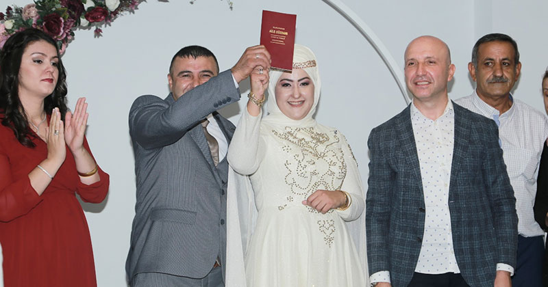 Başkan Ahmet Necati Özbaş, 300’üncü nikahı kıydı