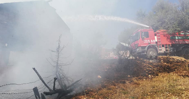Çameli’de ahır alevlere teslim oldu