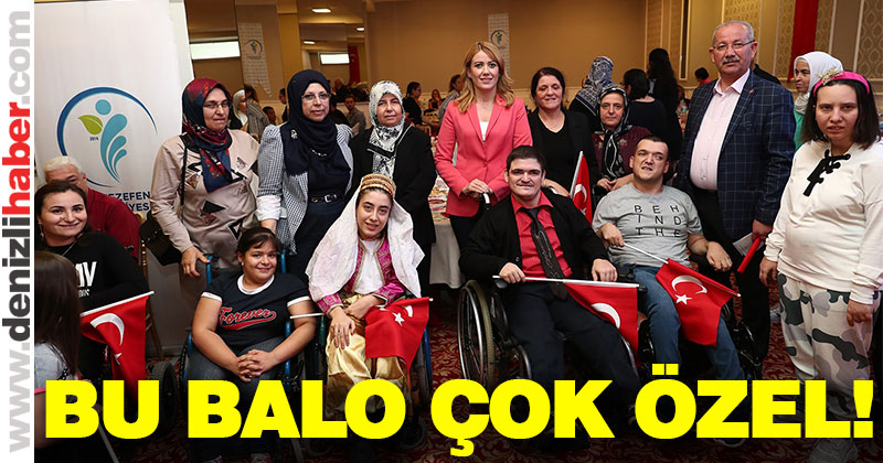 Özel çocukların Cumhuriyet Bayramı sevinci