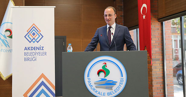 Başkan Örki, “Vatandaşları güler yüzle karşılayın”