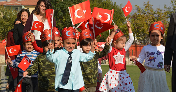 Sarayköy’de Cumhuriyet coşkuyla kutlandı