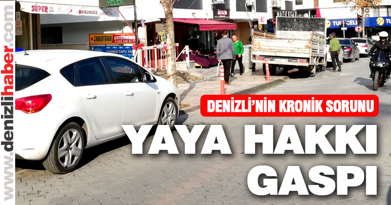 Kaldırıma yapılan parklar, yayaları çileden çıkarıyor