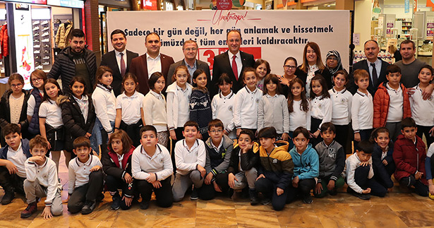 Engelli sorunlarını yaşayarak test ettiler
