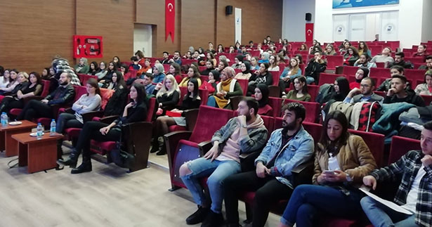 PAÜ’lü öğrenciler sektör temsilcileri ile buluşuyor