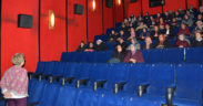 Başkan Çelik kadınlarla film izledi