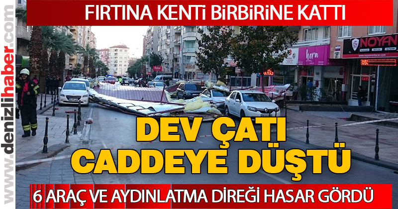 7 katlı binanın çatısı caddeye düştü