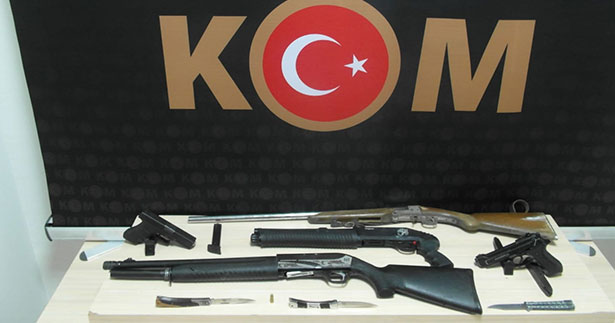 Polisten eş zamanlı silah operasyonu