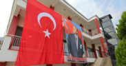 Honaz Belediyesi’nden Türk bayraklı tepki