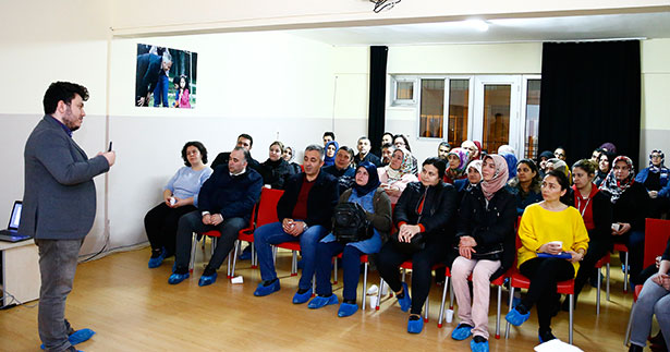 Büyükşehir’den öğrenci velilerine psikoloji eğitimi
