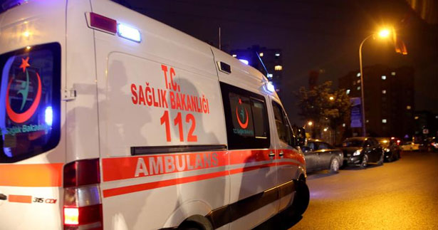 Bıçaklı kavgada 1 kişi yaralandı