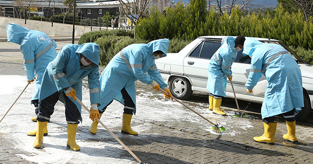 Merkezefendi caddelerinde korona temizliği