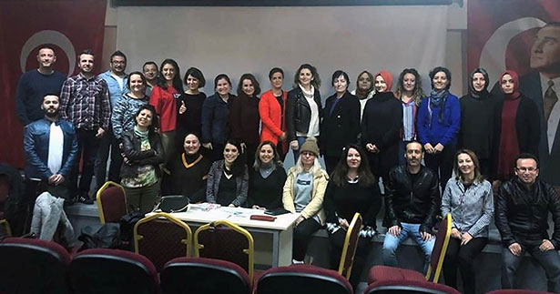 İngilizce öğretmenleri soru hazırlamayı öğrendi
