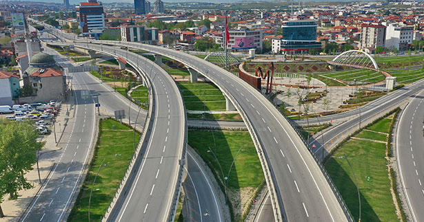 Büyükşehir ekiplerinden güvenli yol çalışması