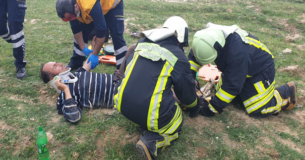 Takla atan traktörün sürücüsü yaralandı