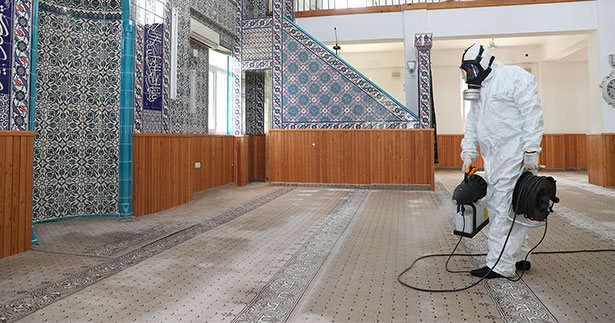 Merkezefendi’de tüm camiler ilaçlanıyor