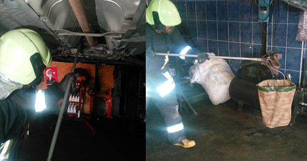 İtfaiyeden otomobilde yılan avı