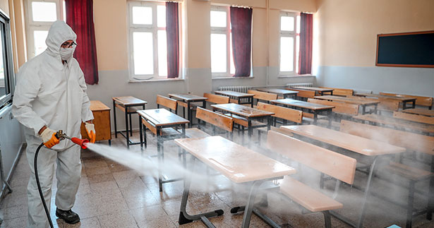 Pamukkale’den LGS öncesi okullarda temizlik