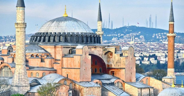 Filiz: Ayasoyfa Türkiye’nin konusudur