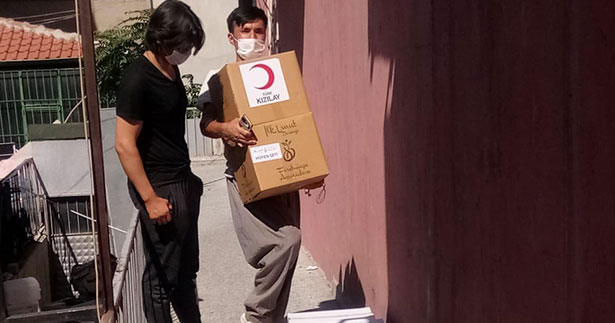 Kızılay ihtiyaç sahiplerinin yardımına koşuyor