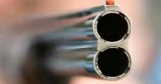 İş yerine pompalıyla kurşun yağdırdılar
