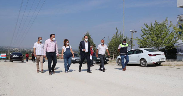 Pınarkent’in yolları parke taşıyla işleniyor