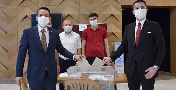 Ak Parti Merkezefendi’de yeni başkan Fatih Durmaz