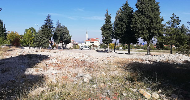 Çal’da yıkılan okul yeniden yapılacak