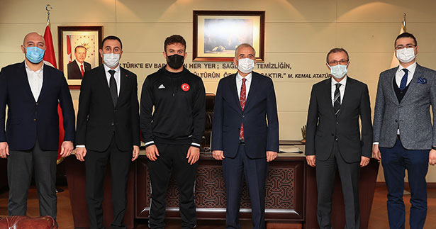 Dünya şampiyonundan Zolan’a ziyaret