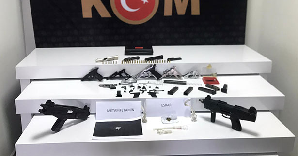 Emniyetten kaçak silah operasyonu