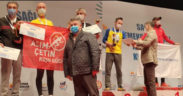 Maratoncular madalya ile döndü