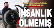 Denizlili esnaf, iş yerinin önünde bulduğu altınları polise teslim etti
