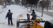 Kar Çal’da yolları kapattı