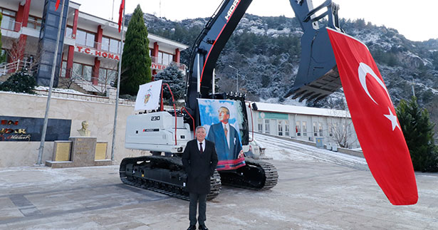 Honaz Belediyesi’ne yeni iş makinesi