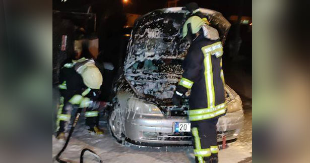 Park halindeki otomobil alevlere teslim oldu