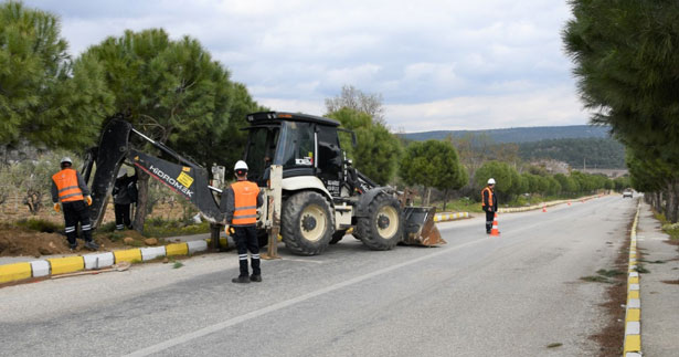 Buldan’ın girişleri aydınlatılıyor