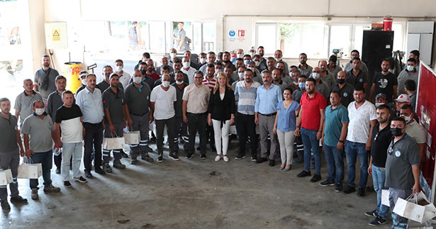 Merkezefendi’de Başkan Doğan personelle bayramlaştı