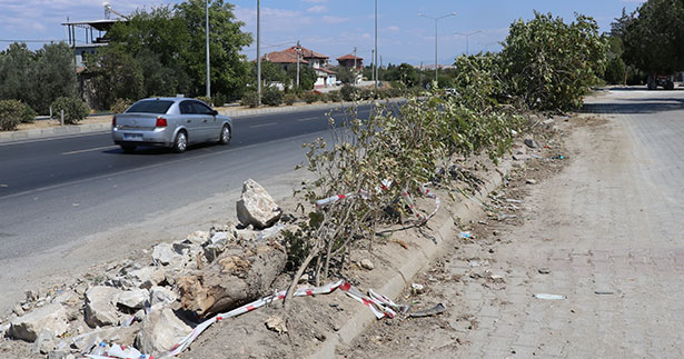 Sarayköy’deki kaza anı güvenlik kamerasına yansıdı
