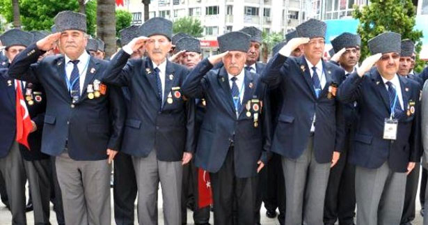 Protokolden gaziler günü mesajları