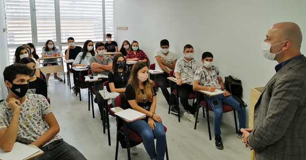 Sarayköy Belediyesi üniversiteli yaptı