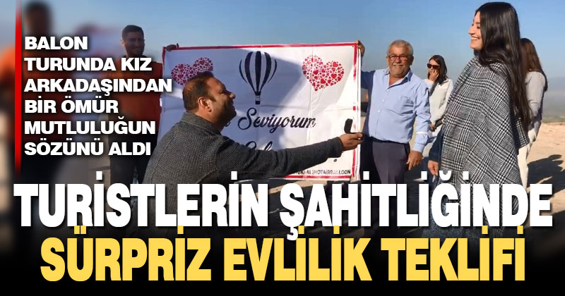 Turistlerin önünde sürpriz evlilik teklifi