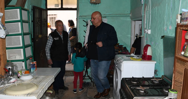 İhtiyaç sahibi ailenin evi yenilenecek